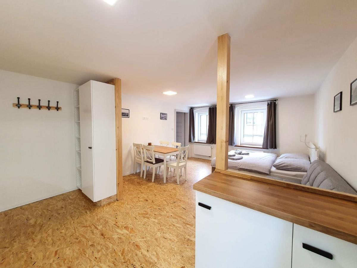 Apartmany U Muzea Horni Blatna Luaran gambar