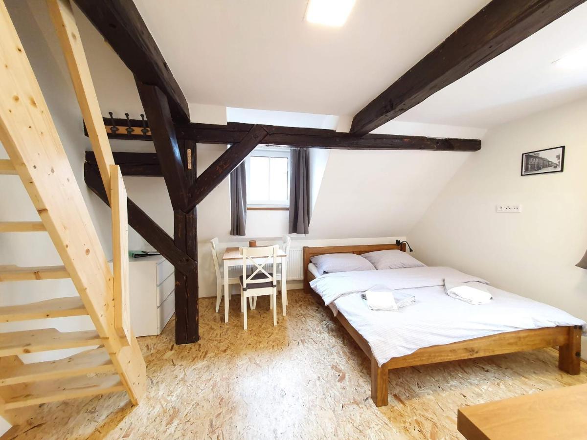 Apartmany U Muzea Horni Blatna Luaran gambar