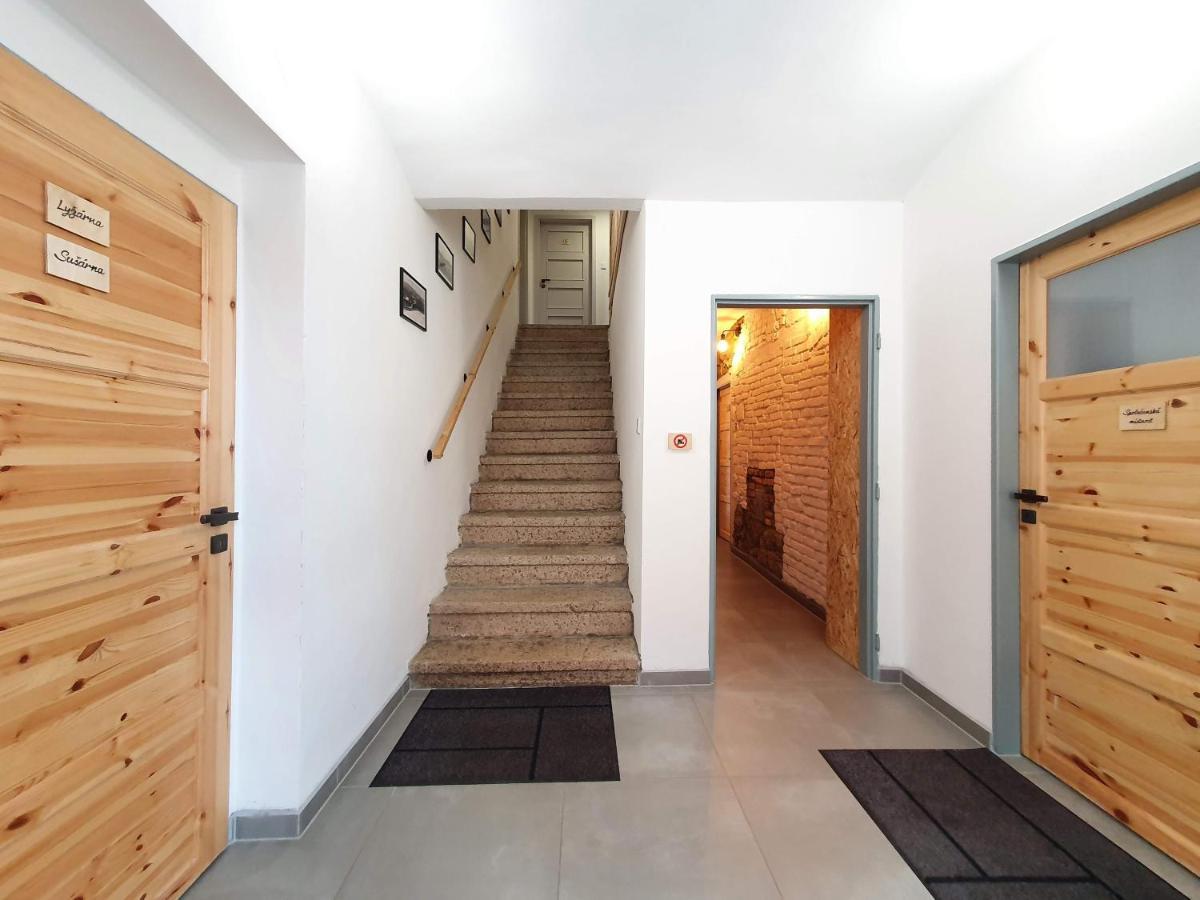 Apartmany U Muzea Horni Blatna Luaran gambar