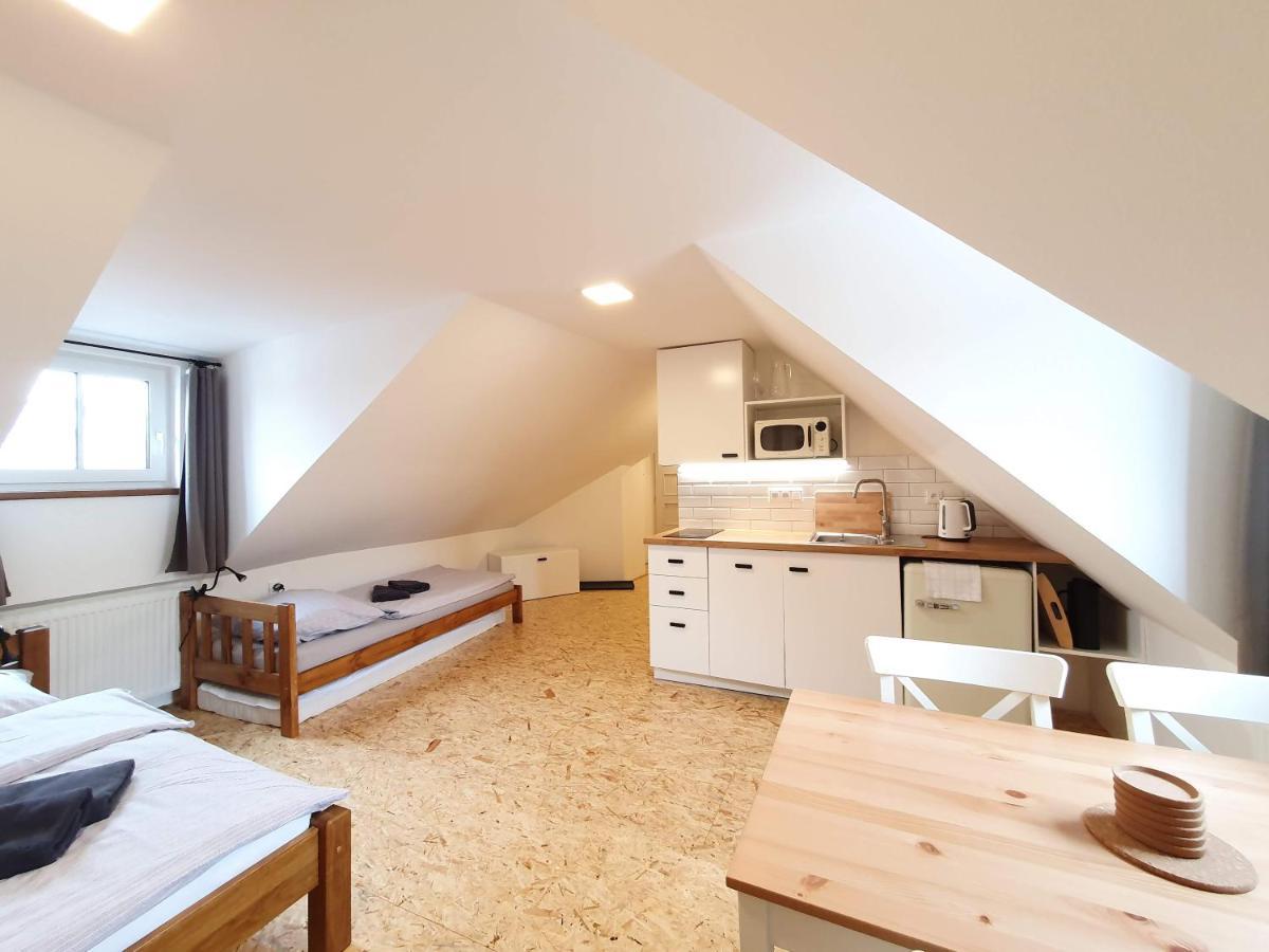 Apartmany U Muzea Horni Blatna Luaran gambar
