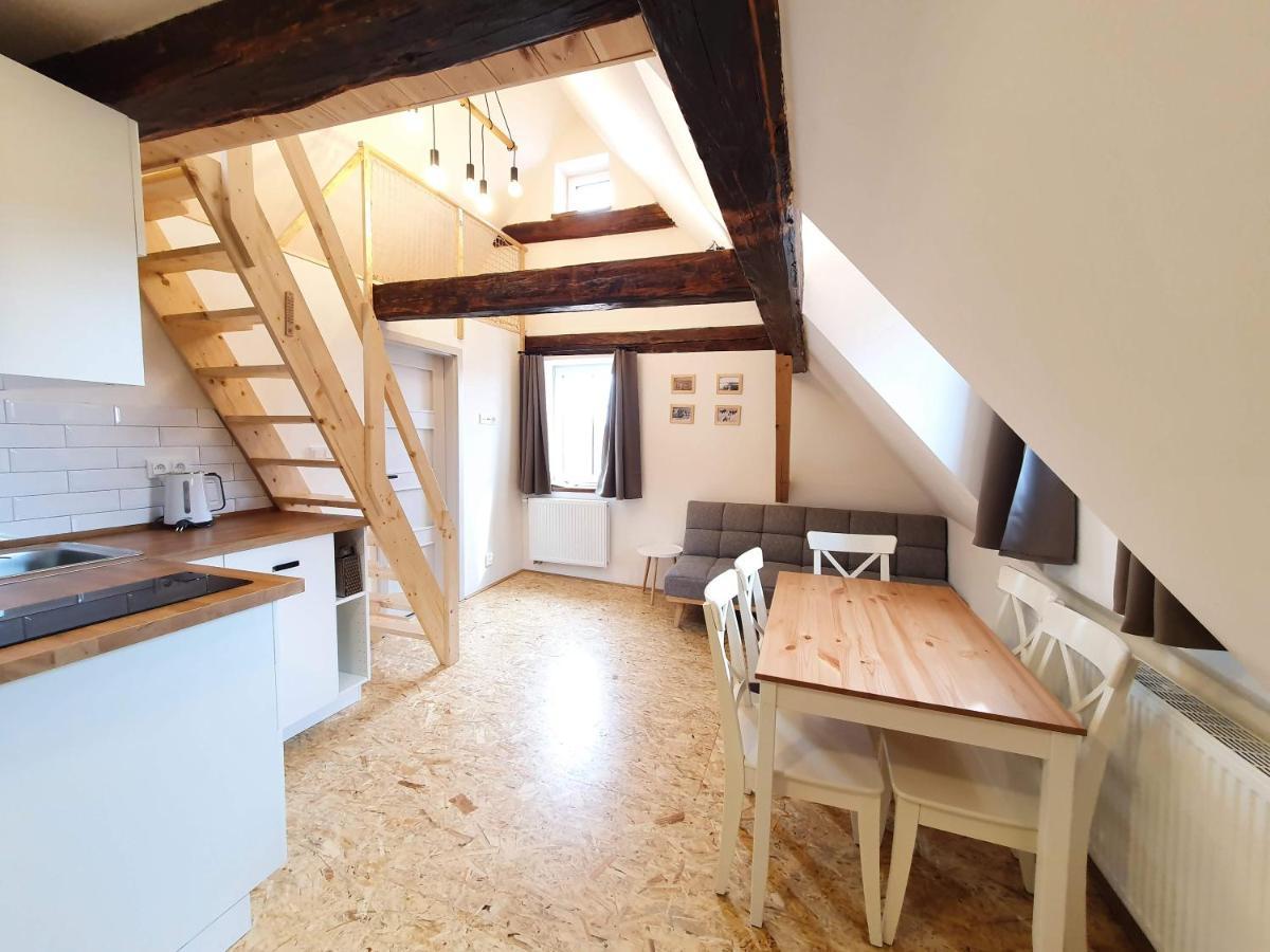Apartmany U Muzea Horni Blatna Luaran gambar