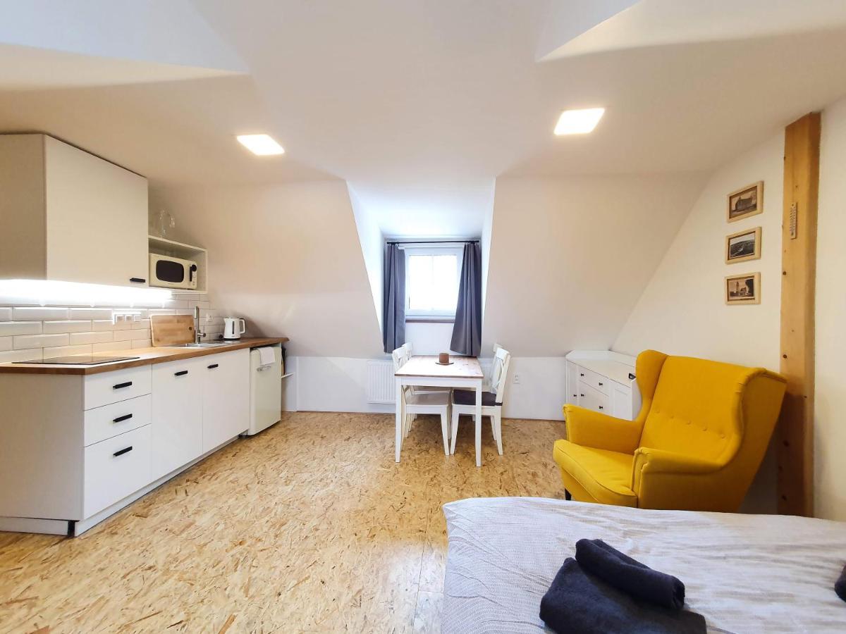 Apartmany U Muzea Horni Blatna Luaran gambar